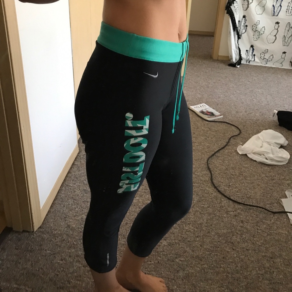 Nike Crop Leggings