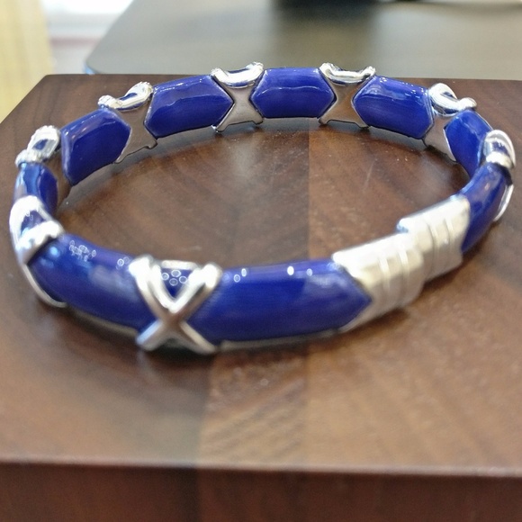 SOLD - White Gold & Diamond "X" Oval Blue Bracelet - Picture 8 of 8