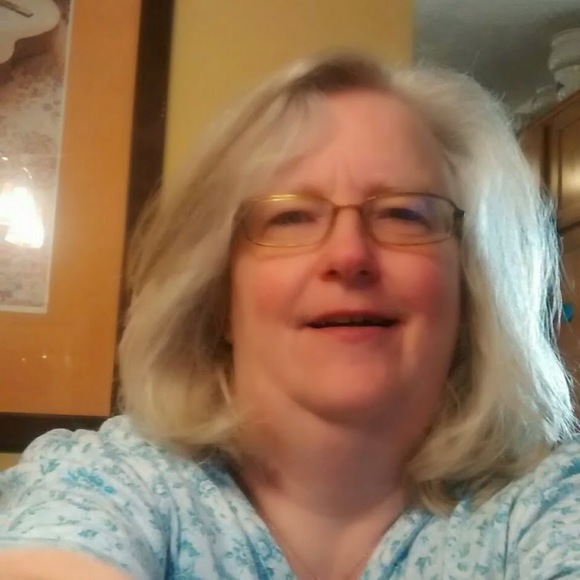 Meet your Posher, Deborah - Picture 1 of 1