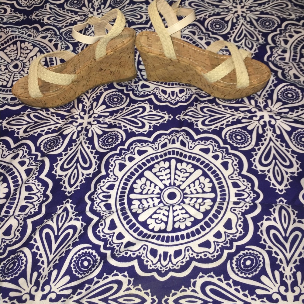 Maurices Ivory Wedges size 7