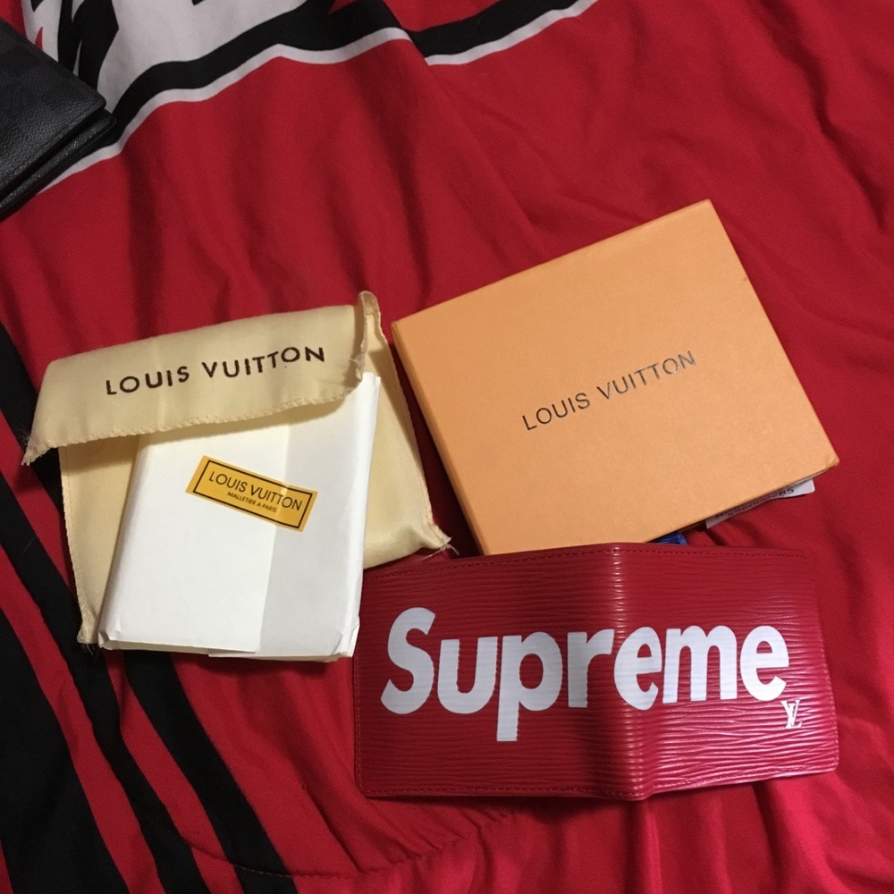 Louis Vuitton supreme wallet