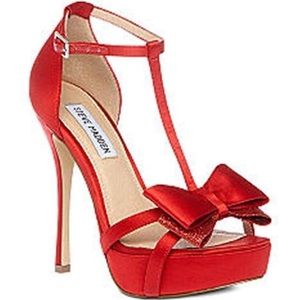 Steve Madden "Holly" platform pump size 7.5 red
