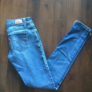 Levi's "too superlow 524 jeans"