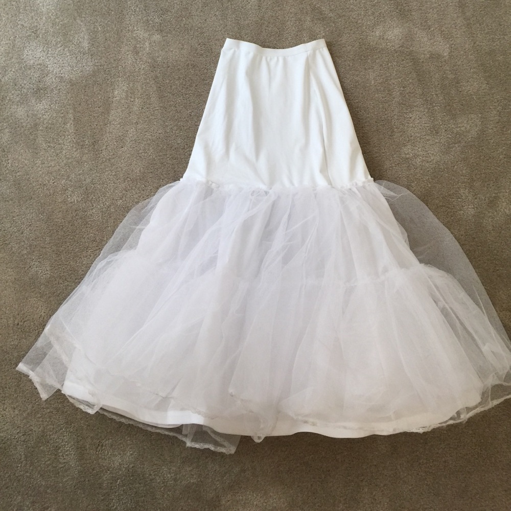 Wedding Dress Slip (underskirt)Gives poof to dress