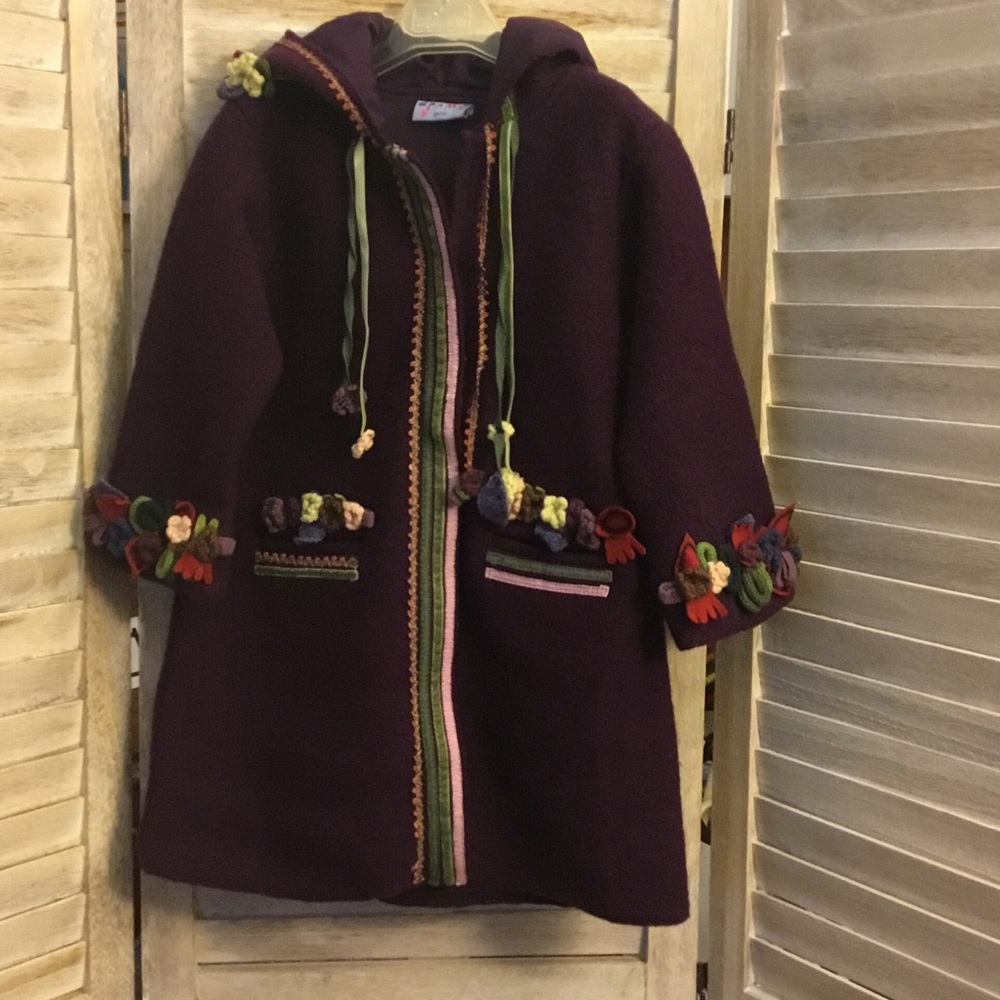 DPam  wool girl's embroidered coat with fixed hood