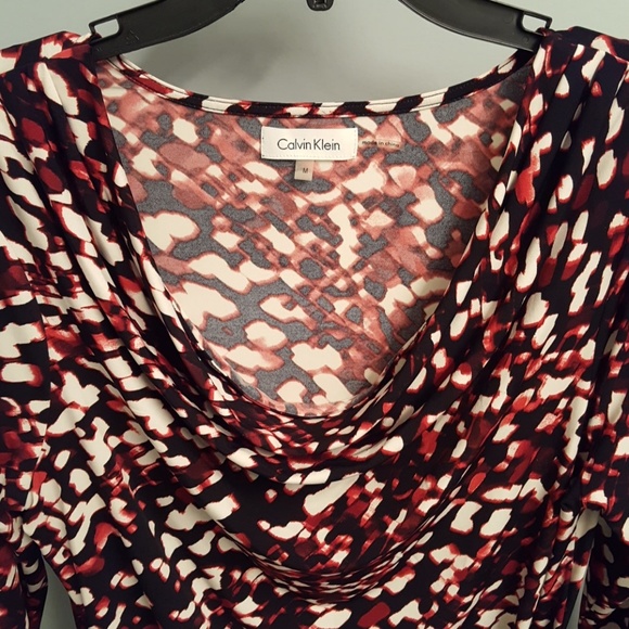 Calvin Klein Print Drape Neck Top - Picture 4 of 8