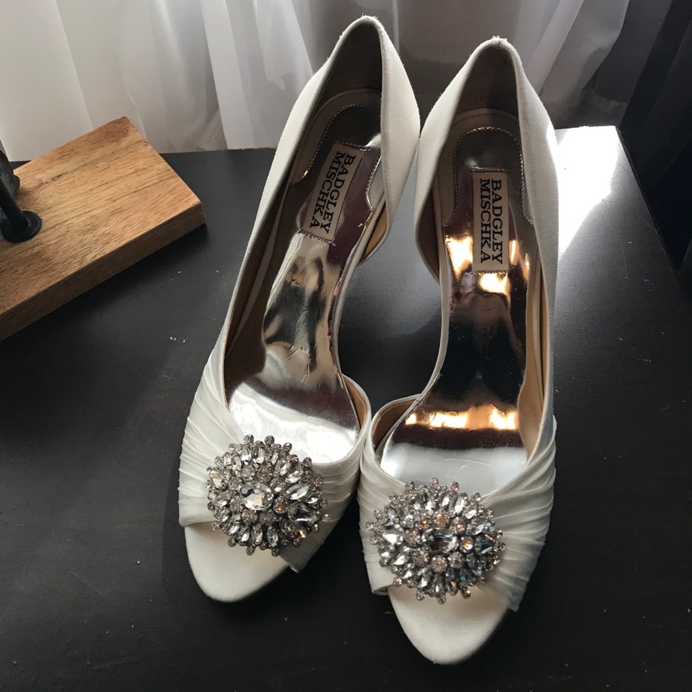 Badgley Mischka bridal shoes