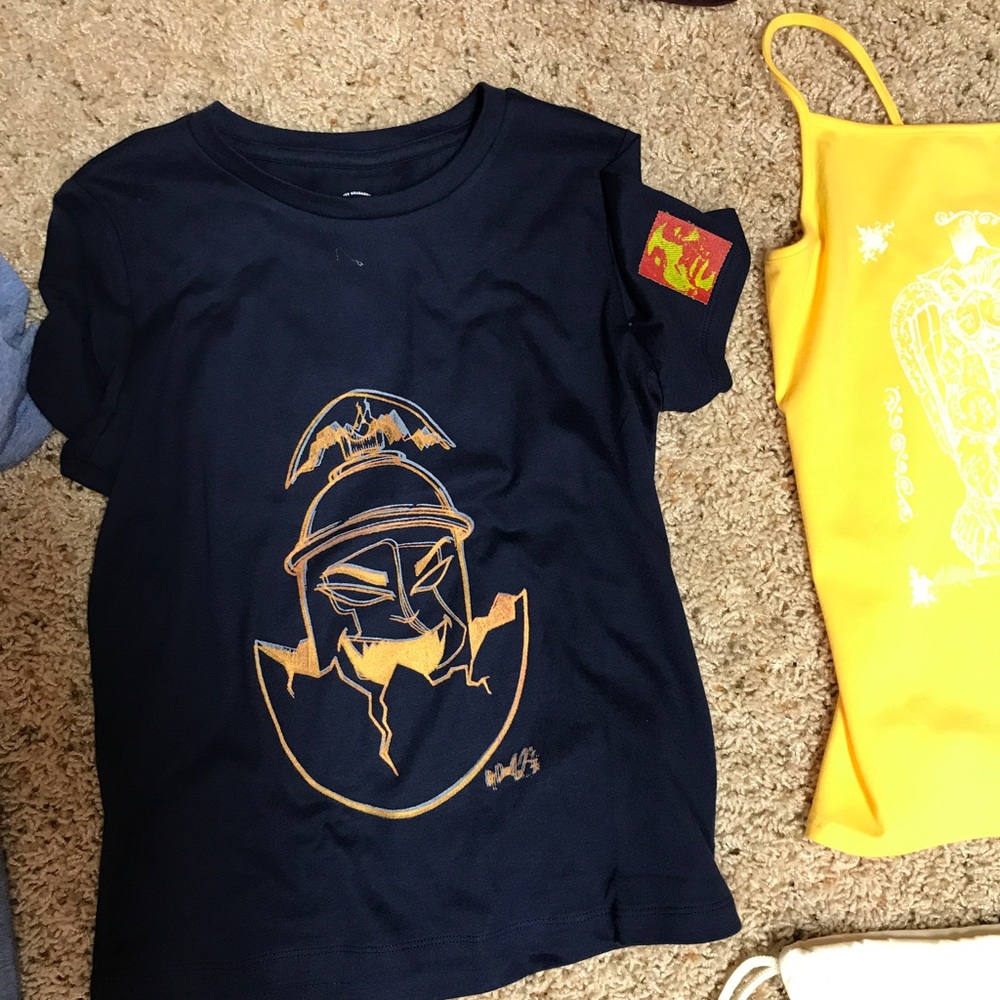 One&OnlyArts glow in the dark and gold tee