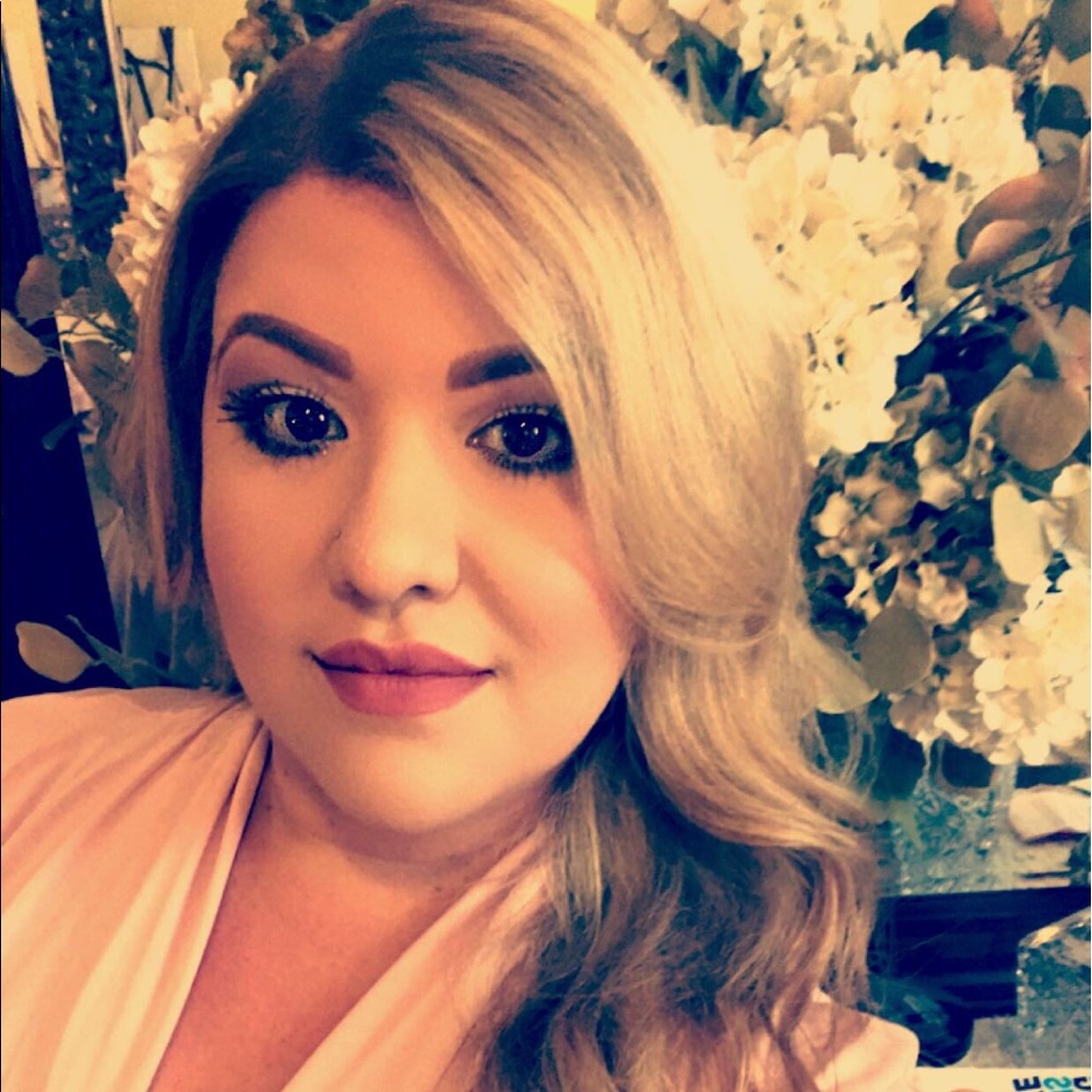 Meet your Posher, Stephanie