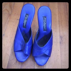 Betsey Johnson New York retro heels