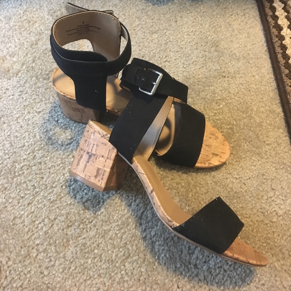 MERONA Cork and Canvas Low Block Heel