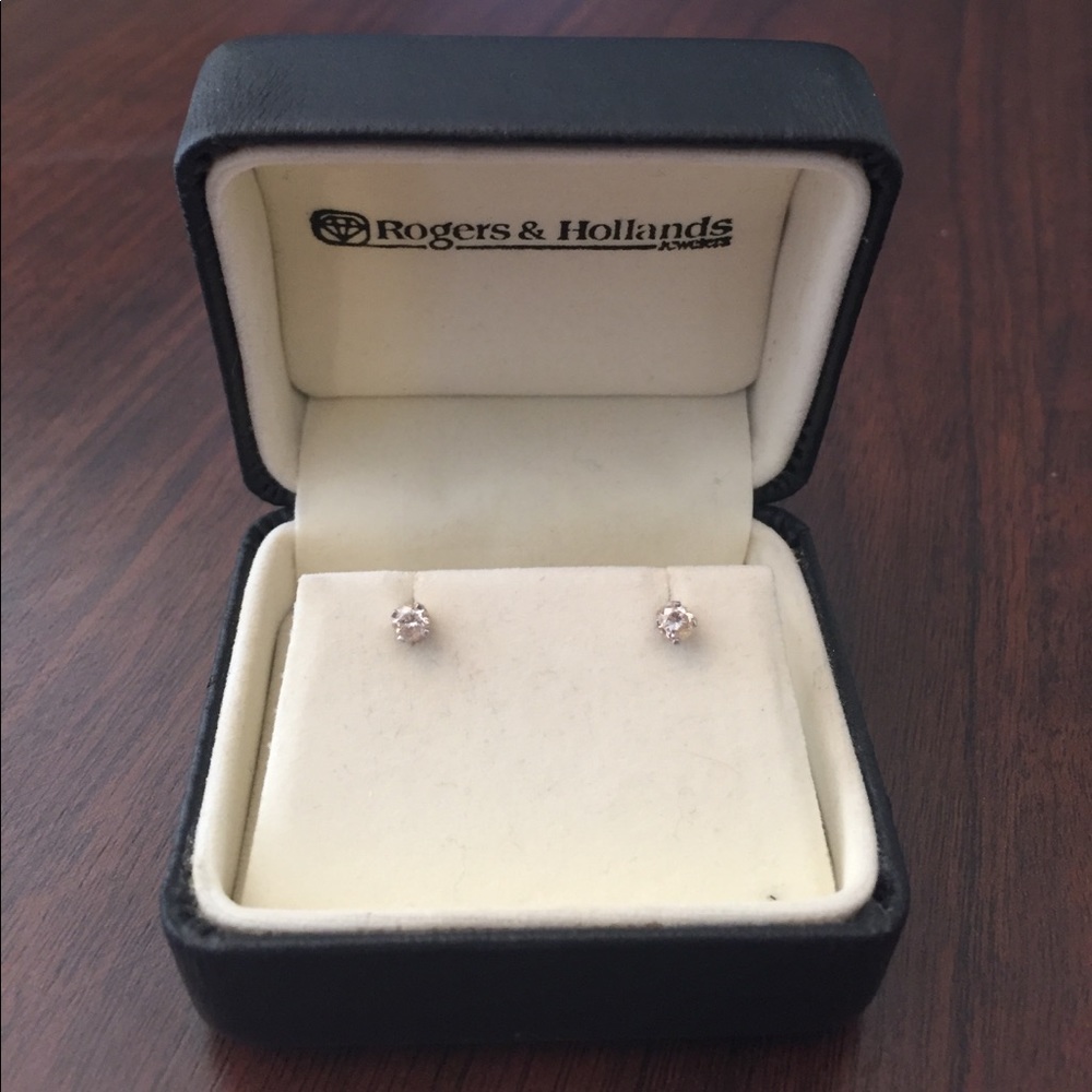 Authentic diamond earrings 💎💎