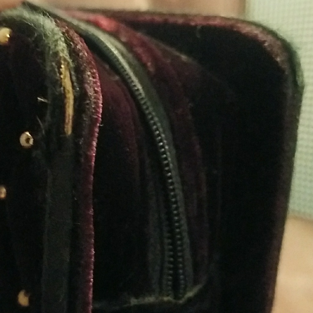 ⭐ Vintage Velvet Purse - Picture 5 of 8