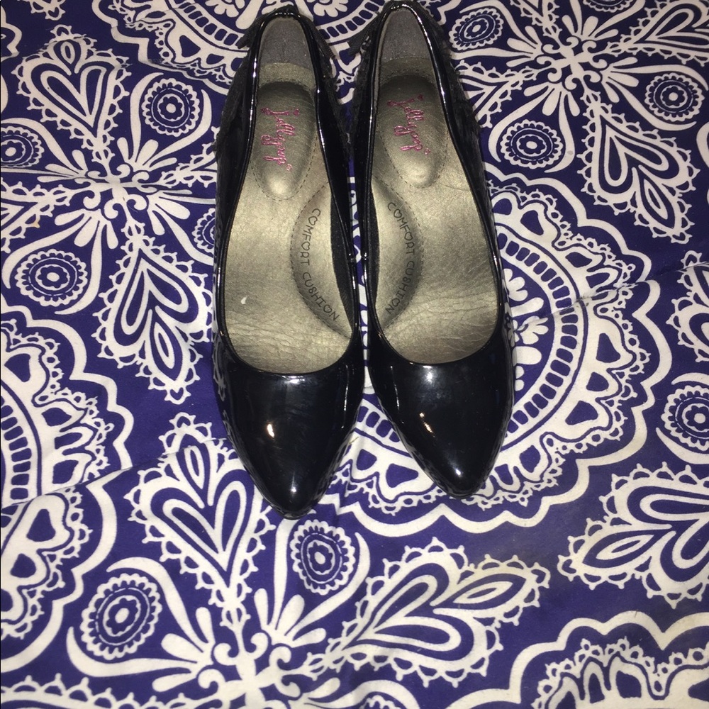 Adorable heels