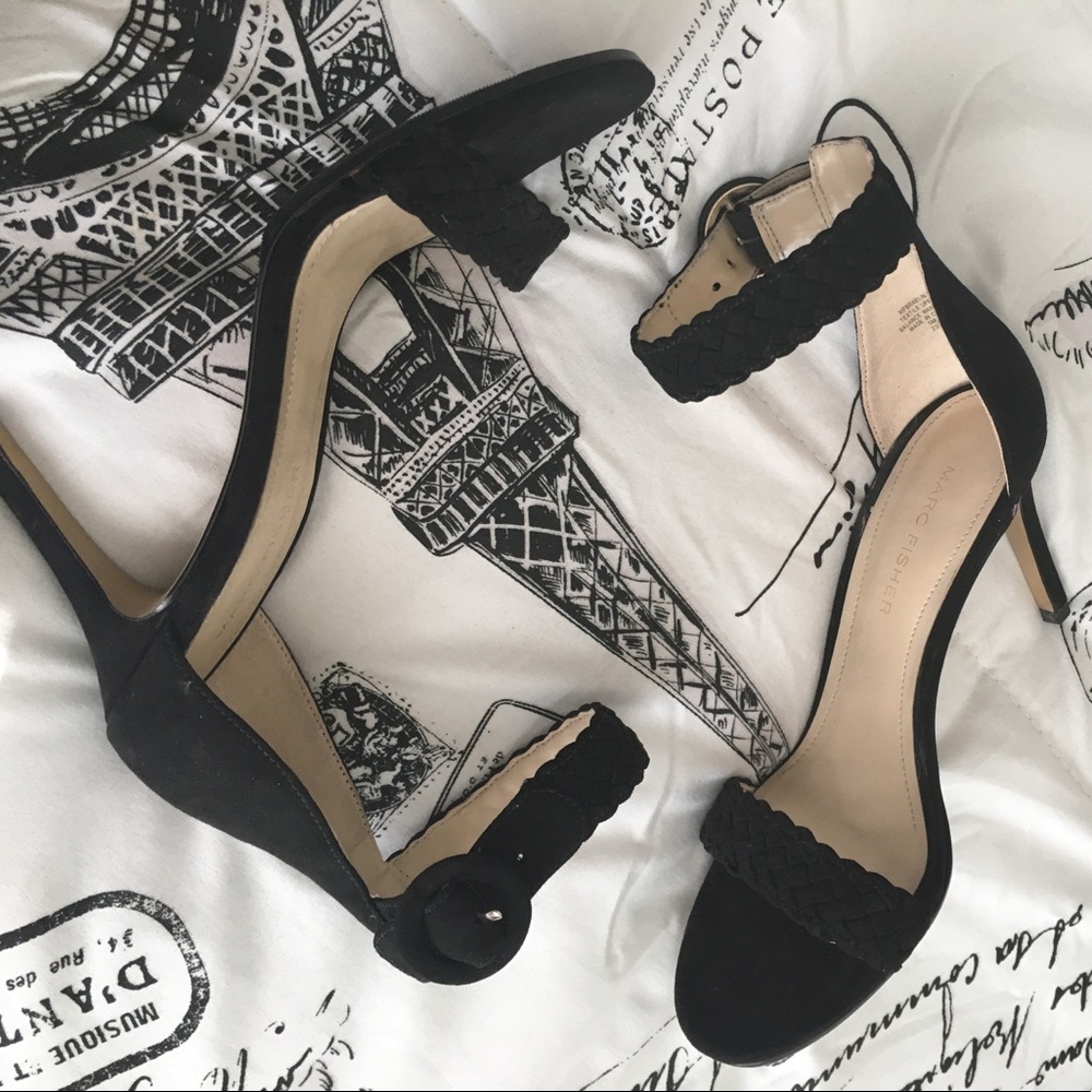 Black Strap Heels🔥