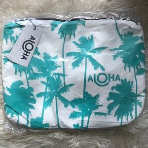 NWT ALOHA MAX Coco Palms ocean print wet bag