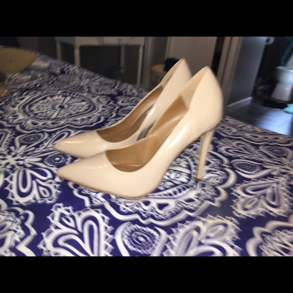 Adorable heels