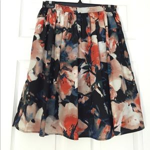 Abstract flared skirt.