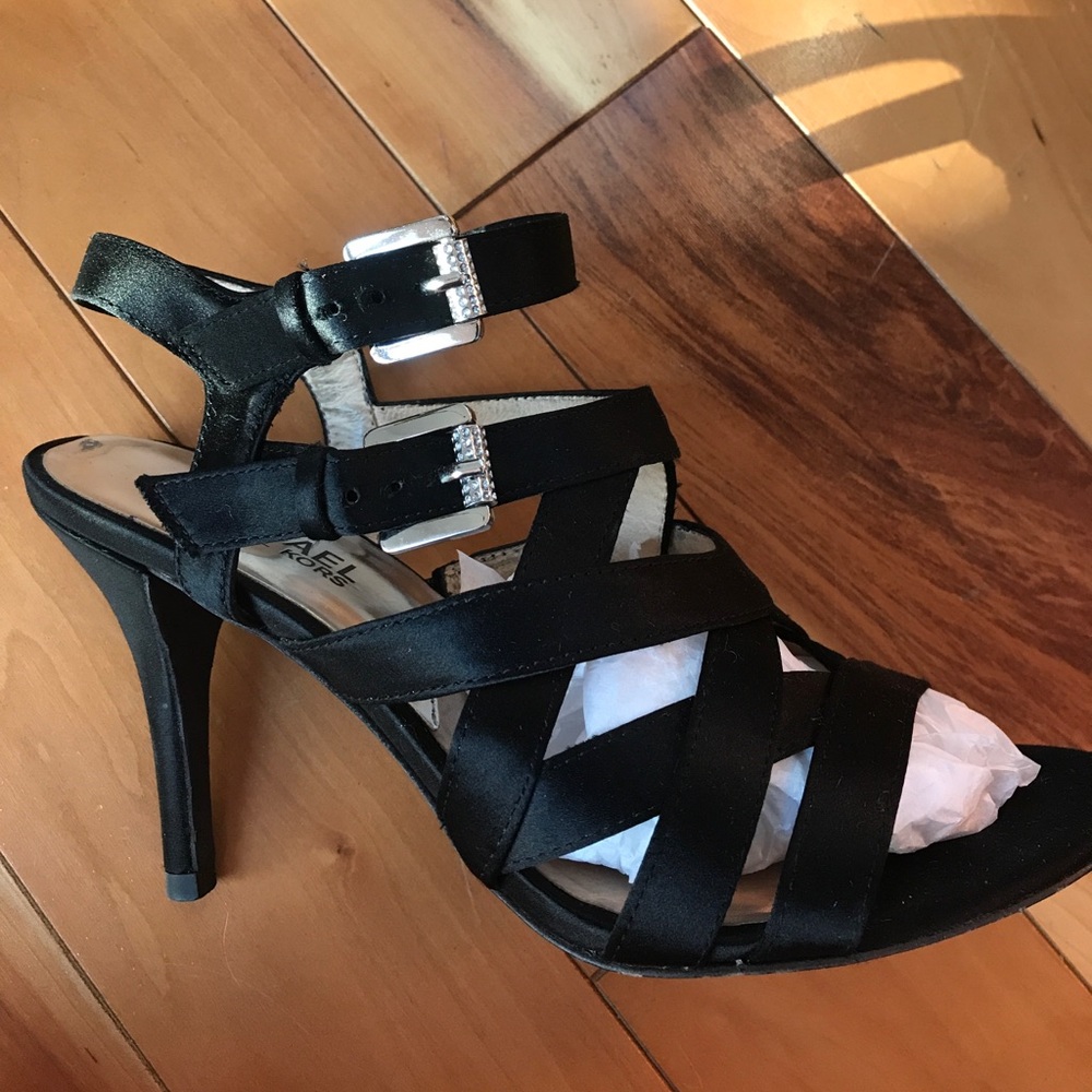 Michael Kors Evening Shoes - Picture 2 of 5