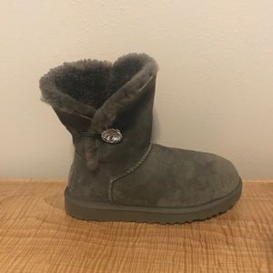 UGG Bailey button bling