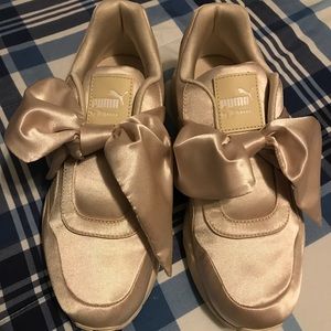 Rihanna's Puma Bow Sneakers size 9
