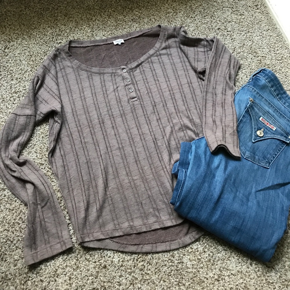Splendid sweater top