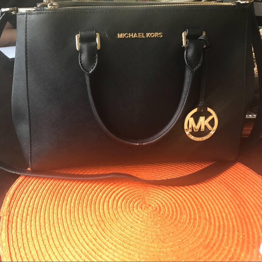 ***SOLD *** Micheal Kors Purse