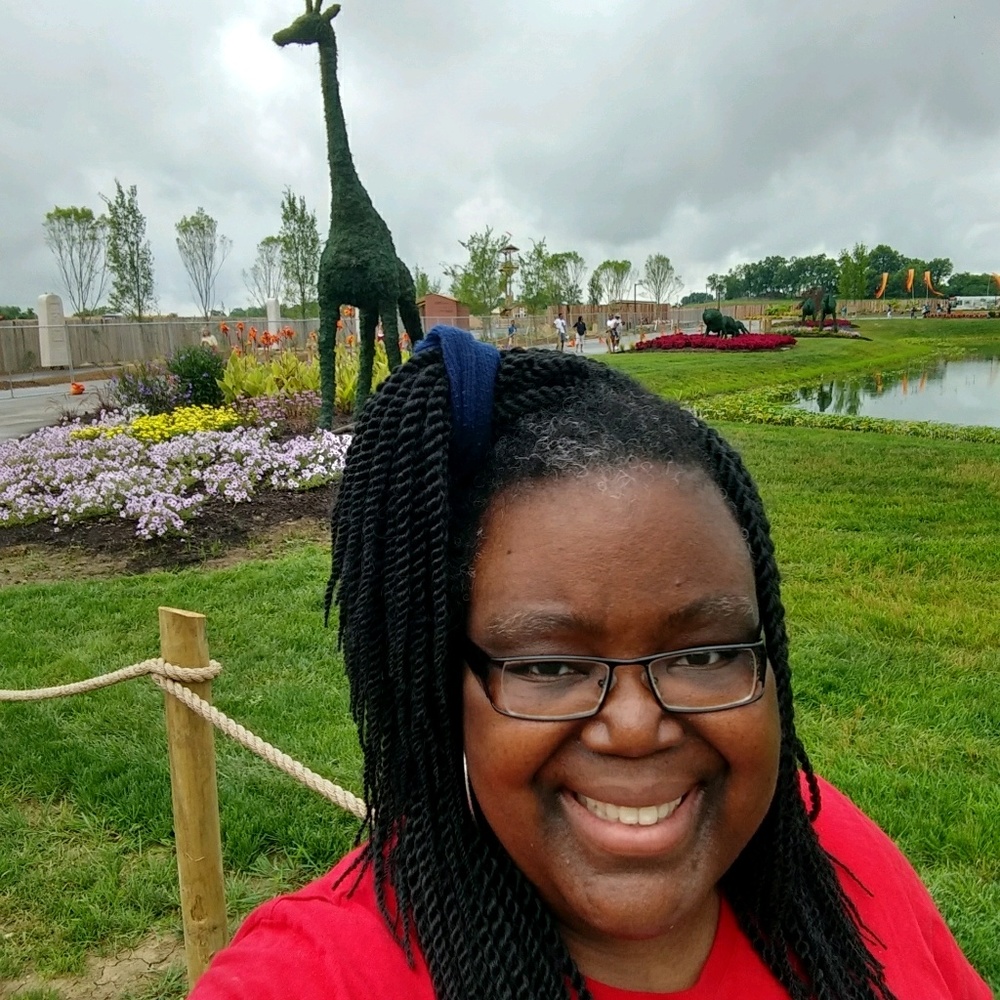 Meet your Posher, Dana