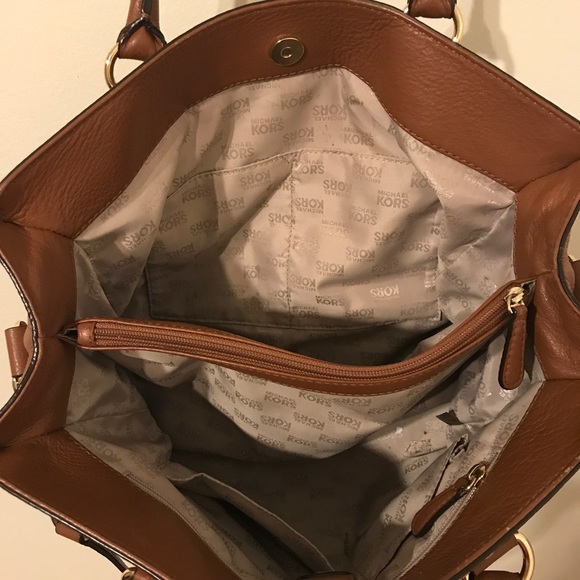 Michael Kors satchel - Picture 5 of 7