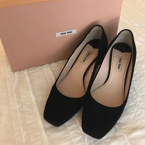 Miu Miu Black Suede Pumps Miu Miu Black Suede Pumps