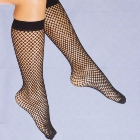 Grunge Calf High Fishnets - Picture 4 of 5