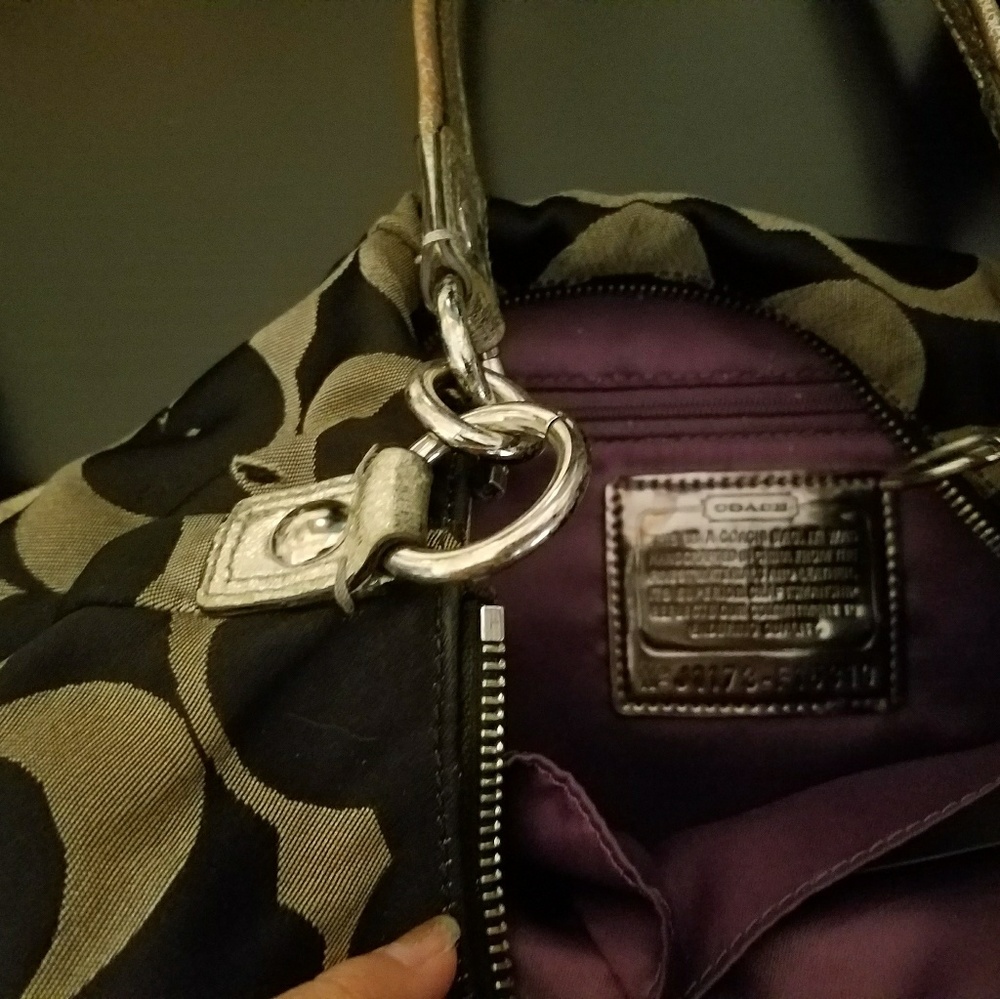 Purses - Picture 3 of 3