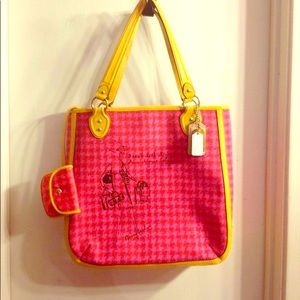 SALE! 🤑 EUC Bonnie Cashin Coach -pink houndstooth