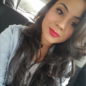 Meet your Posher, Samantha