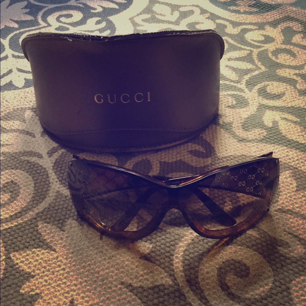 ON SALE-- Authentic Gucci sunglasses