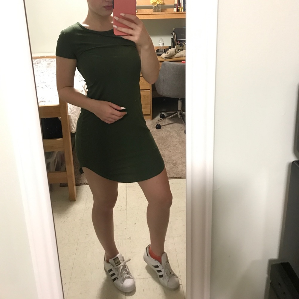 Dolphin hem t-shirt dress