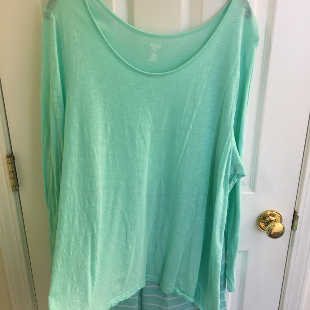 Size 2X long sleeve mint green shirt