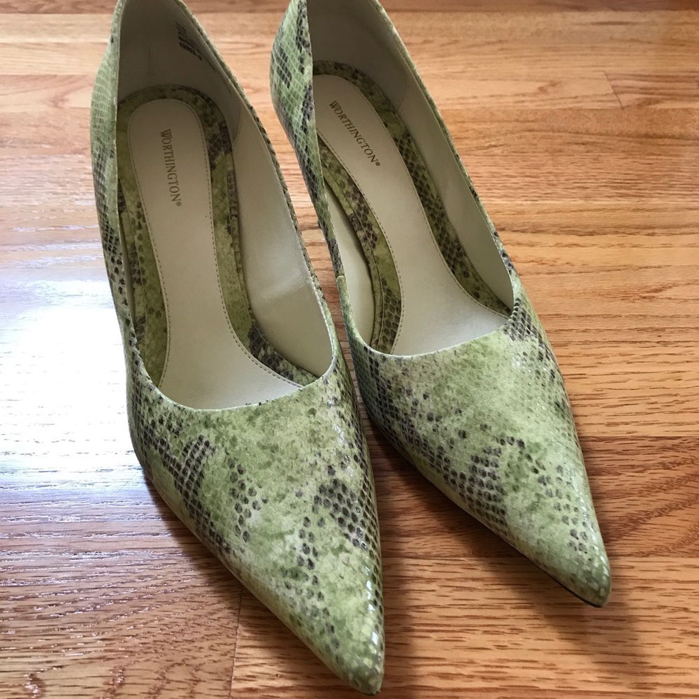 Worthington pumps in size 11