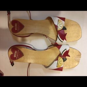 New Moschino Wooden Strappy Frit Sandals. Vintage! New Moschino Wooden Strappy Frit Sandals. Vintage!