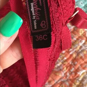 Red lace push up bra