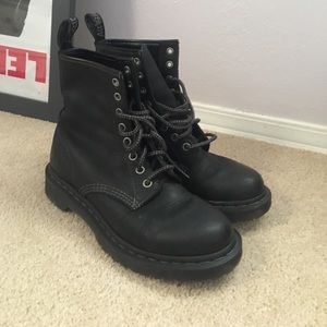 Doc Martens size 7! All black combat boots