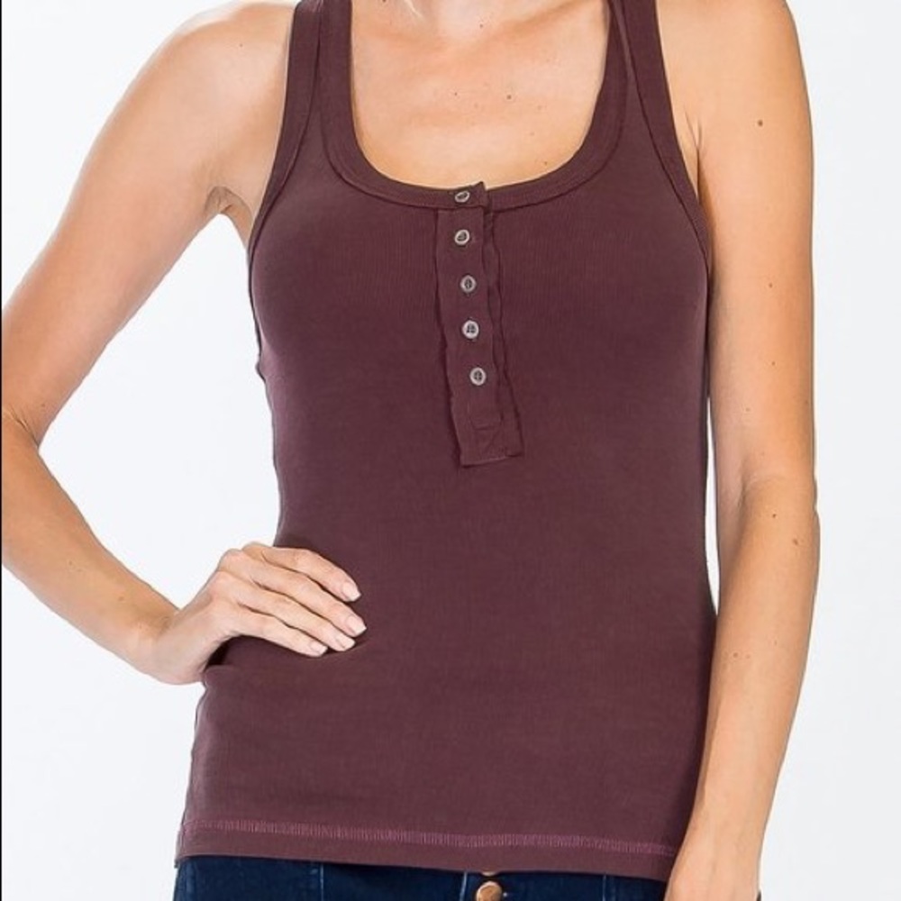 Ribbed Tank Top - Picture 4 of 5
