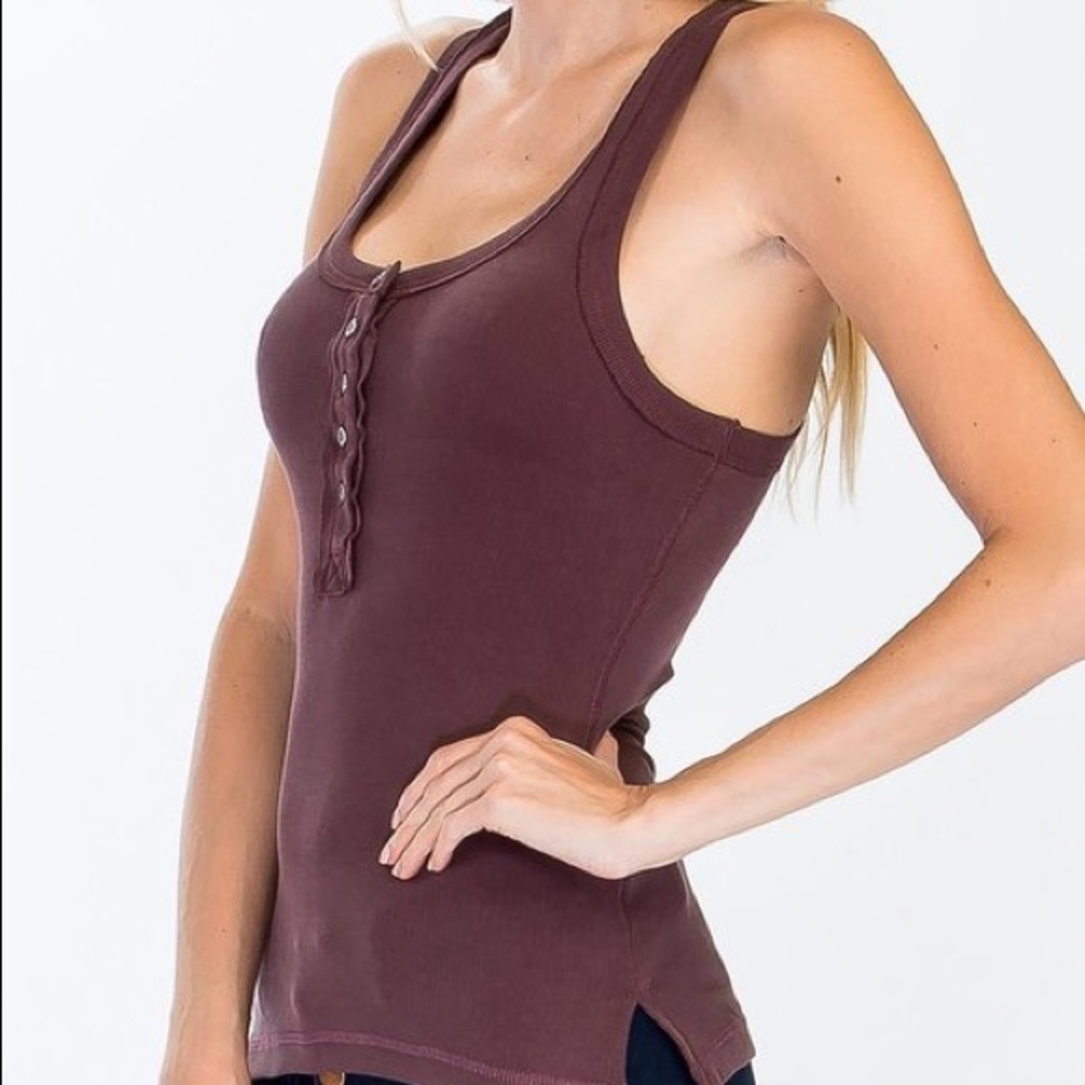 Ribbed Tank Top - Picture 3 of 5