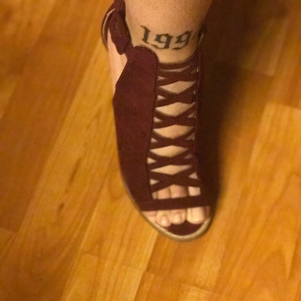 Shoes - Picture 2 of 3