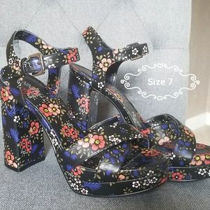 Nine West Platform Sandals