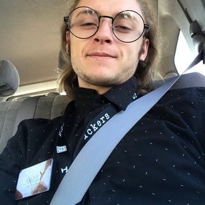 Meet your Posher, Elijah