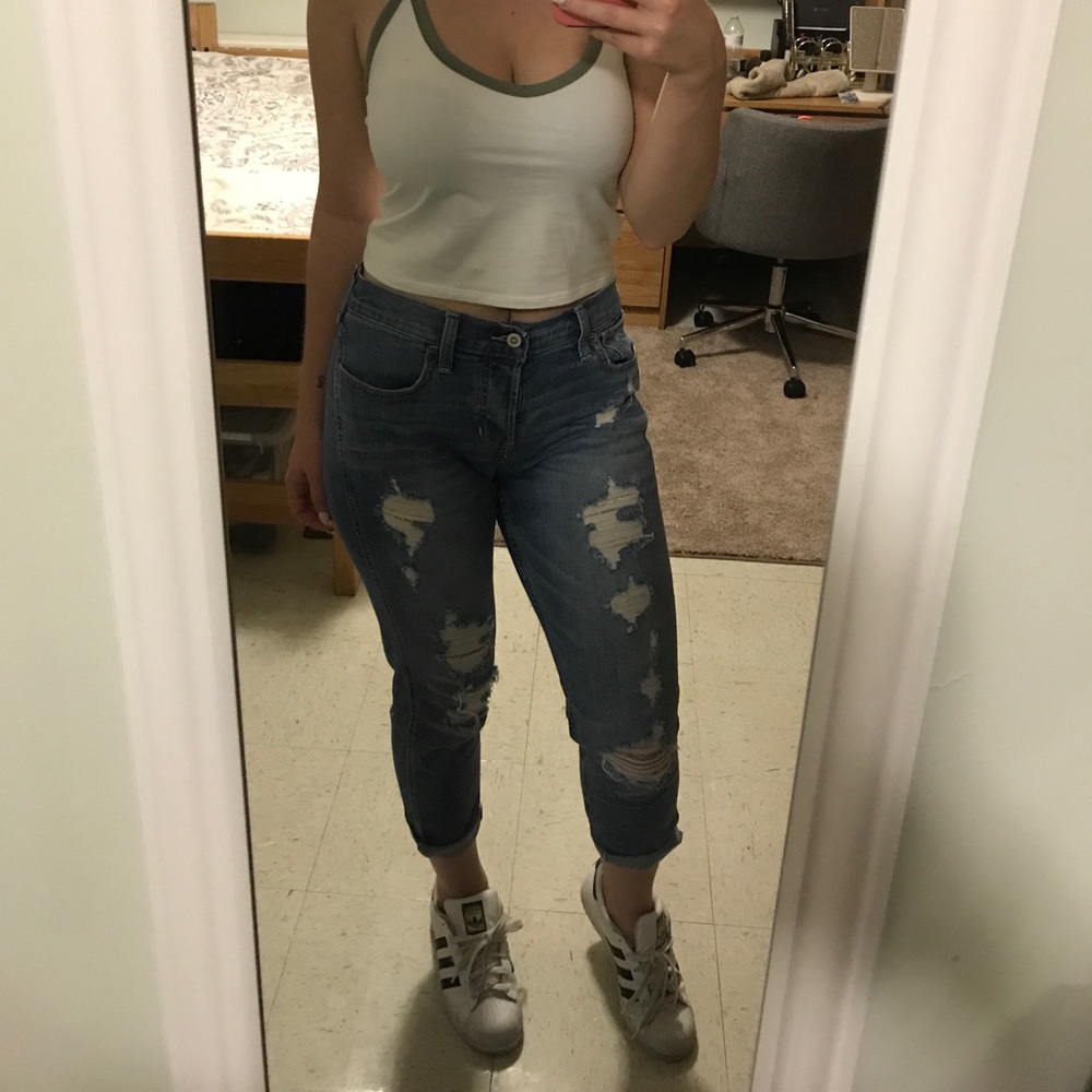 White w/ green trim crop top
