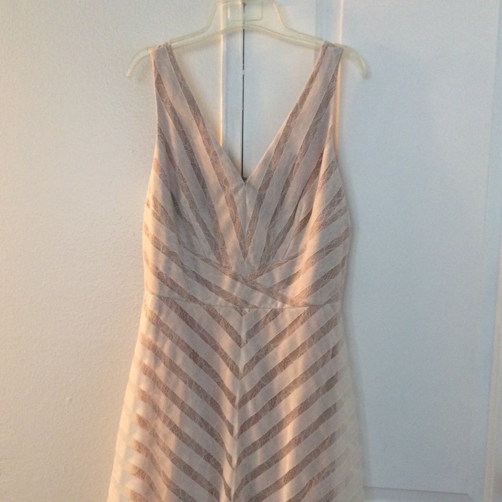 NWOT ROMANTIC LACE DRESS