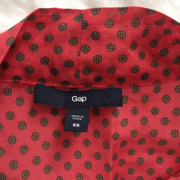 GAP Ruffle Tank - Picture 2 of 3