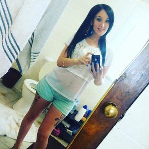 Meet your Posher, Roxana